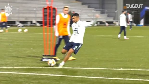Shooting practice in Spain U21 training